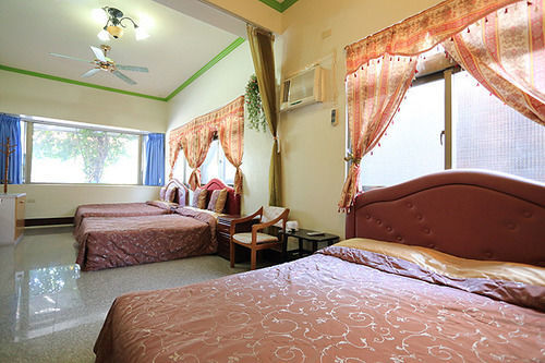 Sakura Homestay Nantou Buitenkant foto